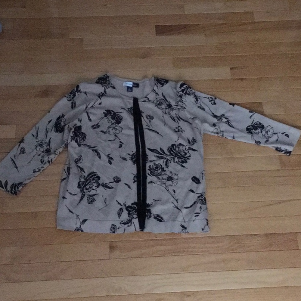Jones wear studio tan and black floral button down sweater